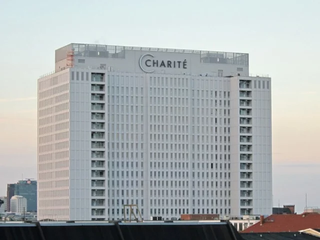 Charité Bettenhochhaus